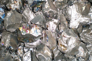 В 2022 году объем отгрузок металлов щелочных и щелочно-земельных; металлов редкоземельных, включая скандий и иттрий; ртути в России  снизился на -5,6% относительно 2021 года
