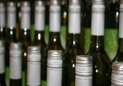 Производство слабоалкогольных напитков в России с 2013 года снизилось на 63,9%