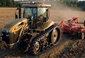 Цены производителей на гусеничные тракторы в 2017 году увеличились почти вдвое
